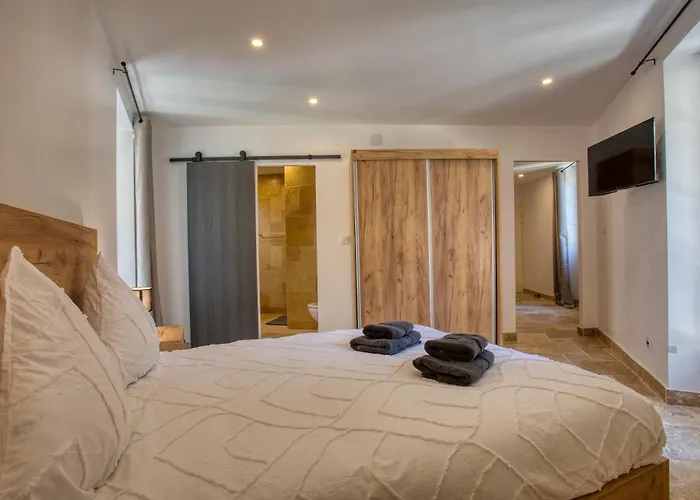 2 Pieces, Centre Historique, 